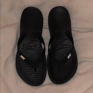 Nike flip flops